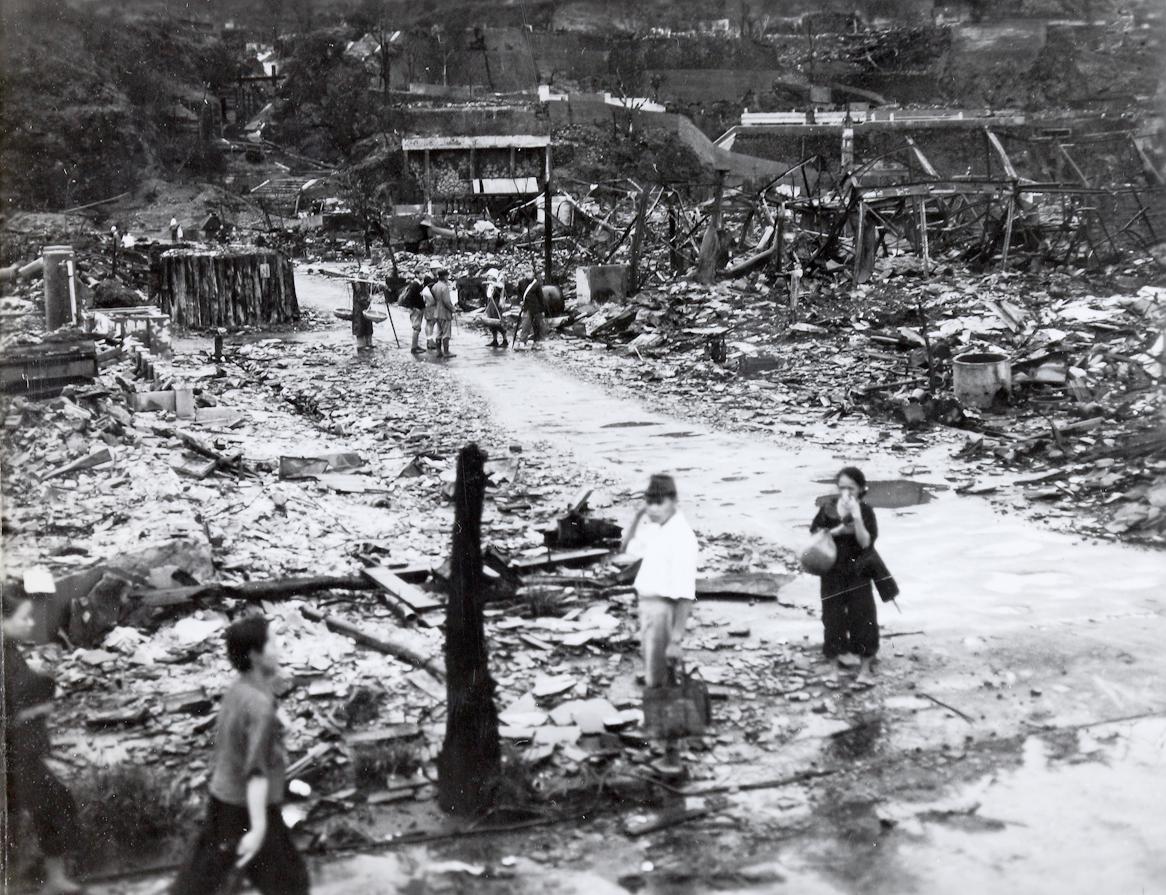 Photos: Nagasaki ruins in September-October 1945. Photo from the National Archives, United Kingdom. No known copyright restrictions, public.