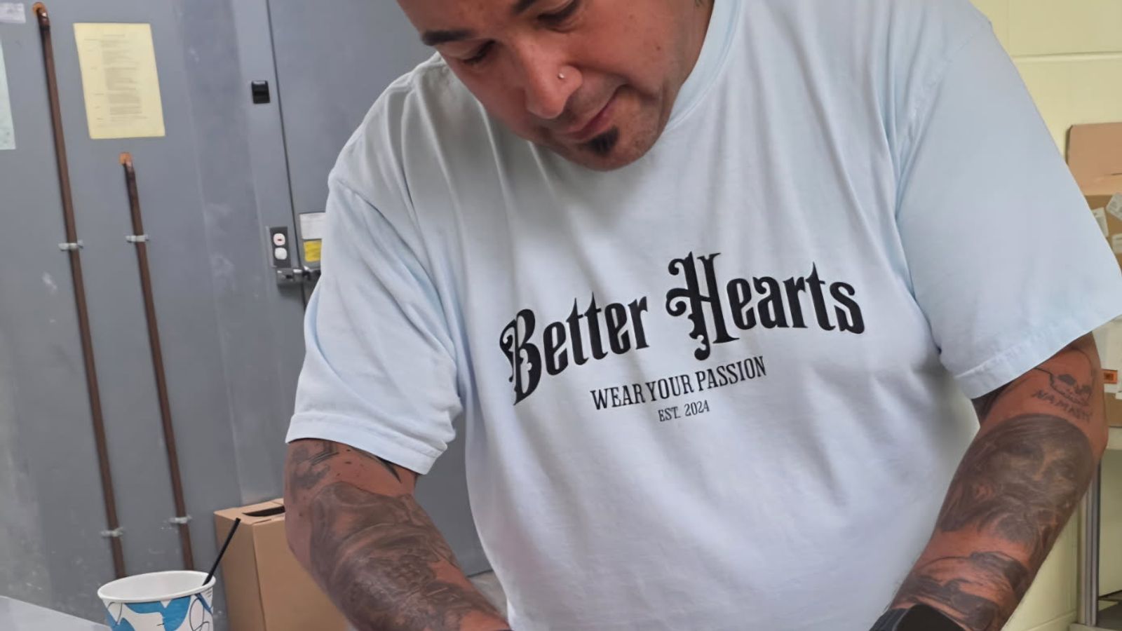 Juan De La Cruz shapes a ball of fresh mozzarella while teaching a cooking class, Nueta Hidatsa Sahnish College kitchen, New Town, North Dakota, Wednesday, July 9, 2025. (Photo by Sonya Abe)